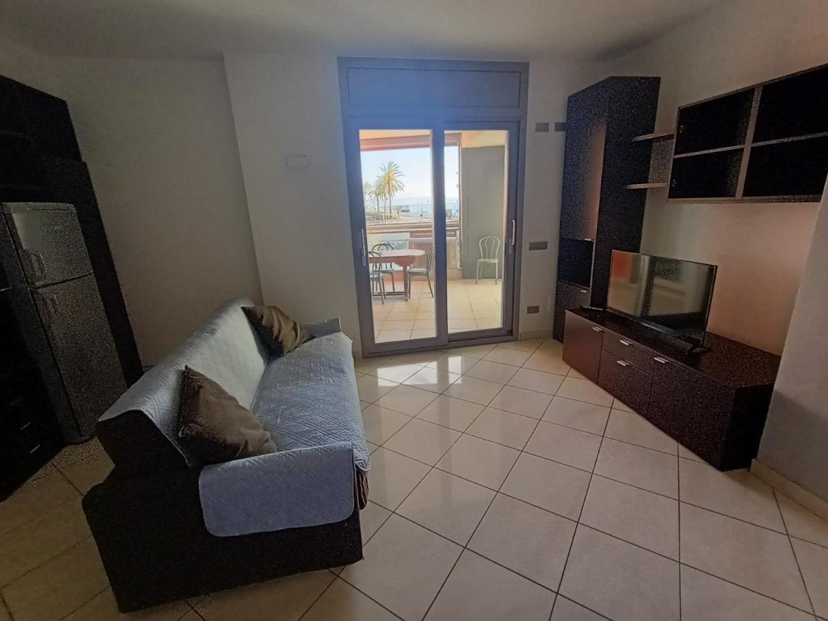Appartamenti Lungomare Savona Exterior photo